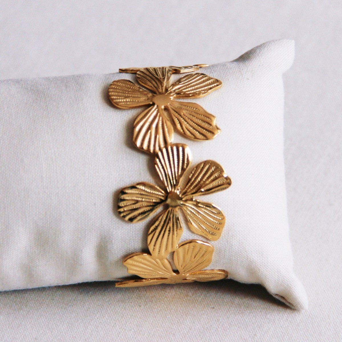 Armreif XL Blumen - Gold