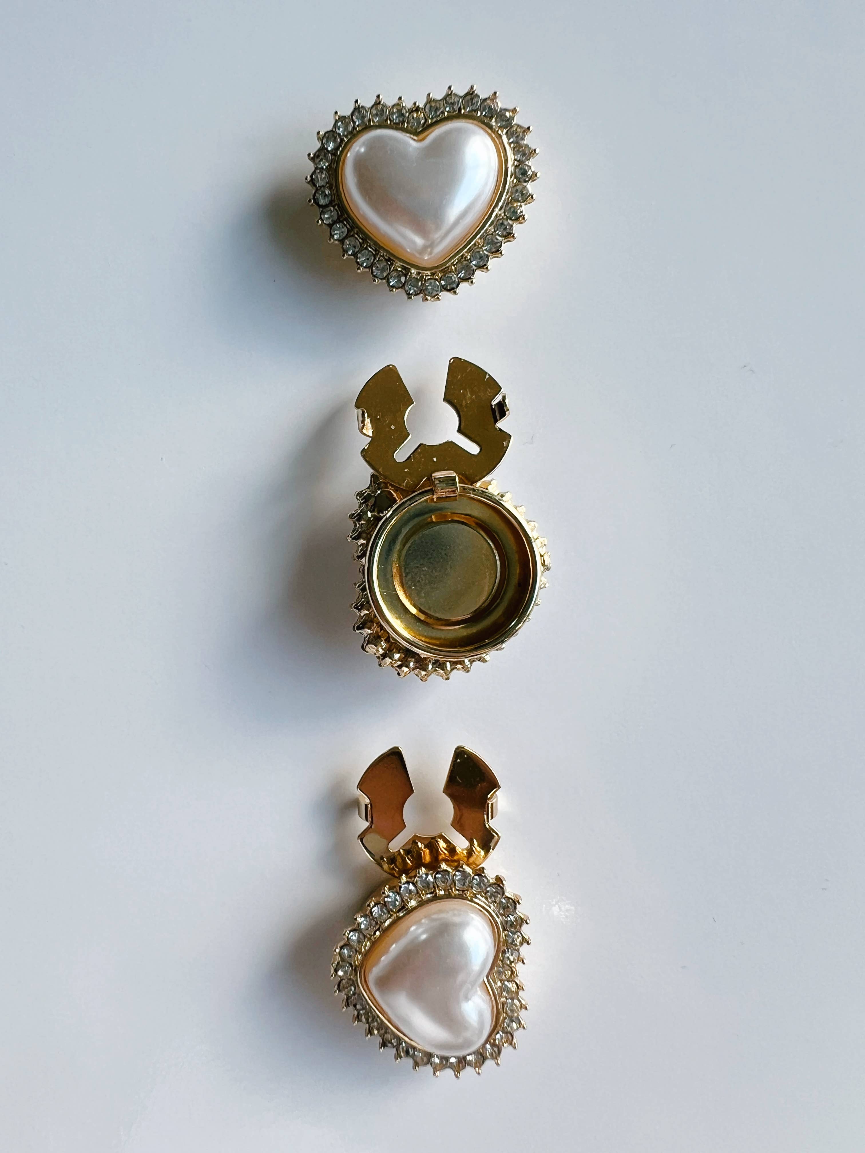 Kickan – Perlenherzknopf-Charm Gold (6 Stk.)