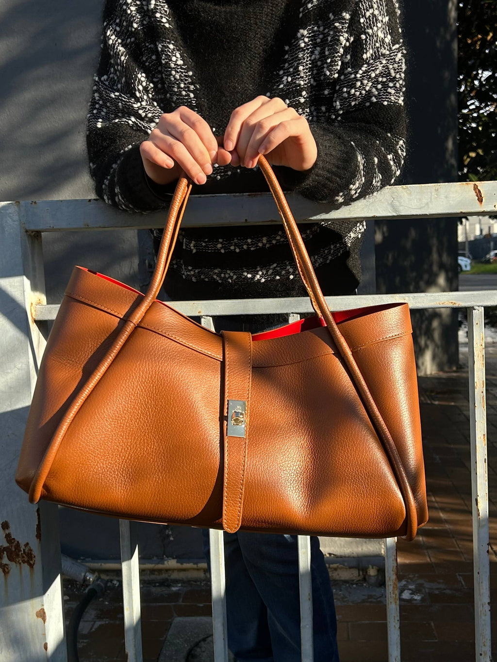 Echte Ledertasche Made in Italy Elegant 45x25x20cm: Beige