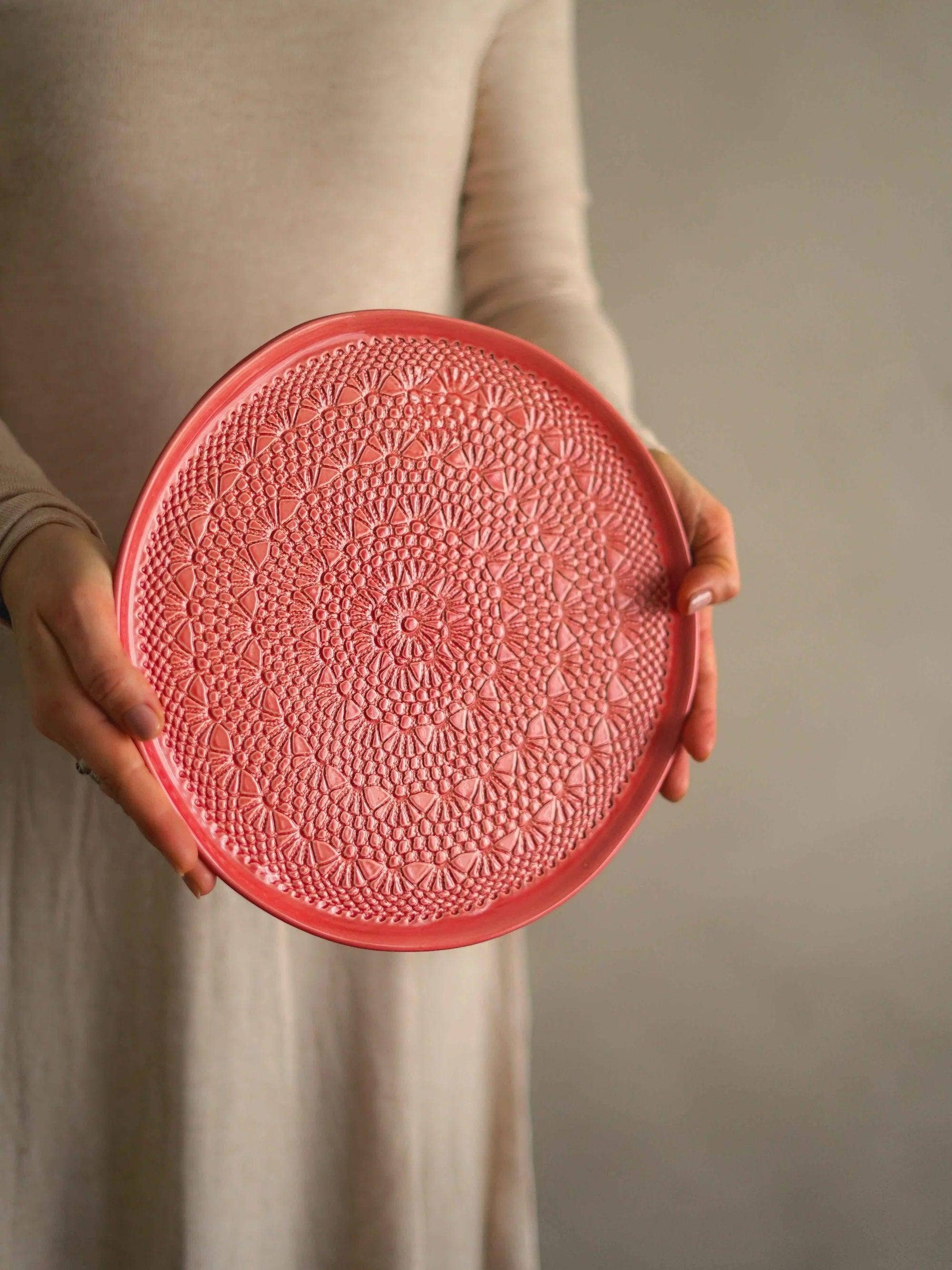 Kuchenplatte mit Häkelmuster: Rosa